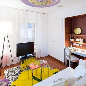 Queen Studio